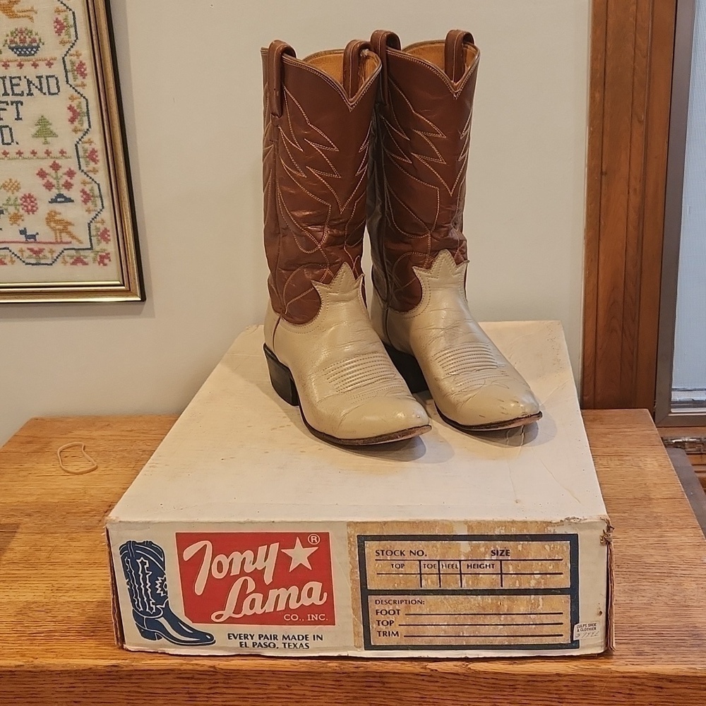 TONY Lama Women's Leather Ywo Tone Cowboy Boots